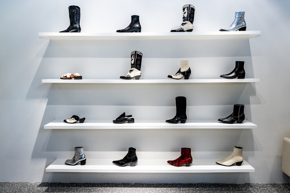 Richcast of Character ใน Comma And ที่เดียว