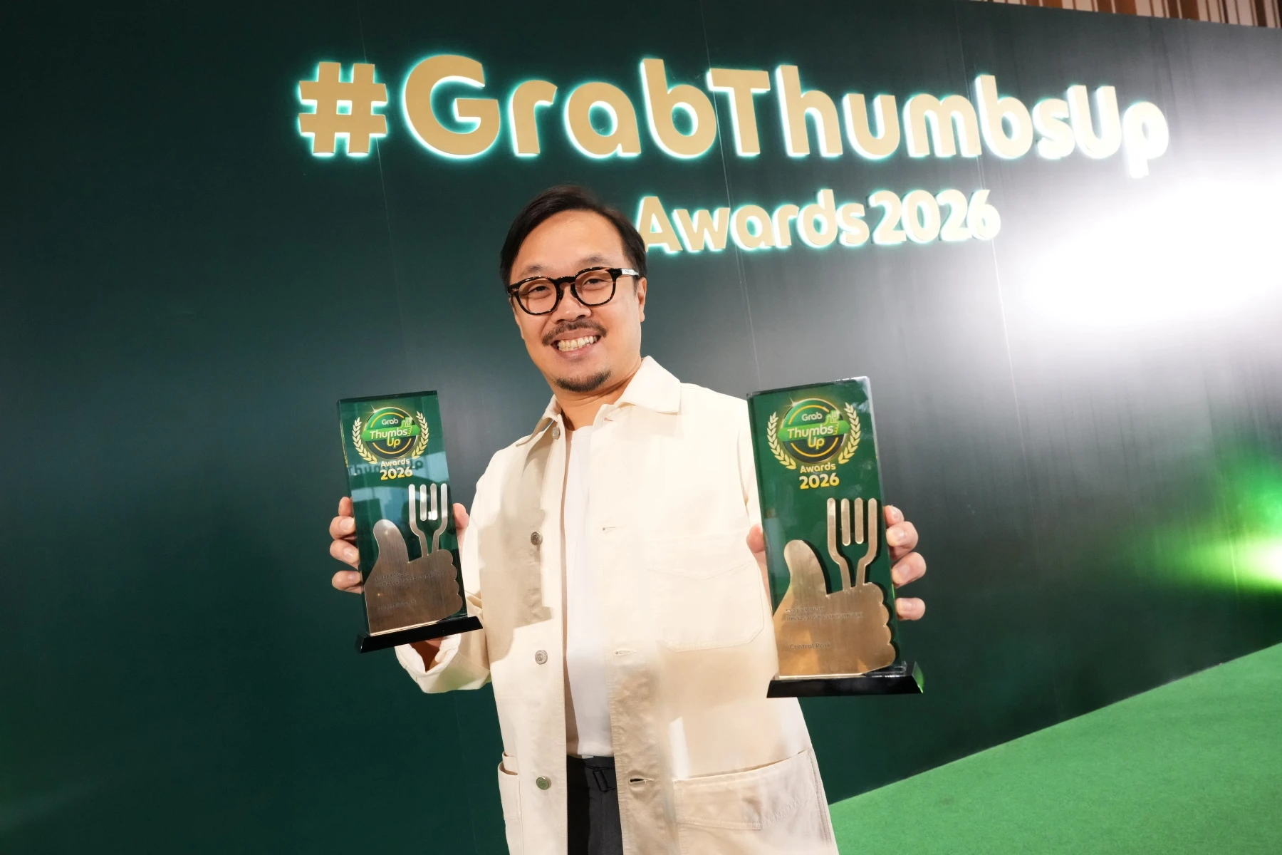 Central Pattana wins 2 awards at ‘Grab ThumbsUp Awards 2026’ recognizing world-renowned and trendy restaurants, Reaffirming Its Leadership as Thailand’s leading food destinations 